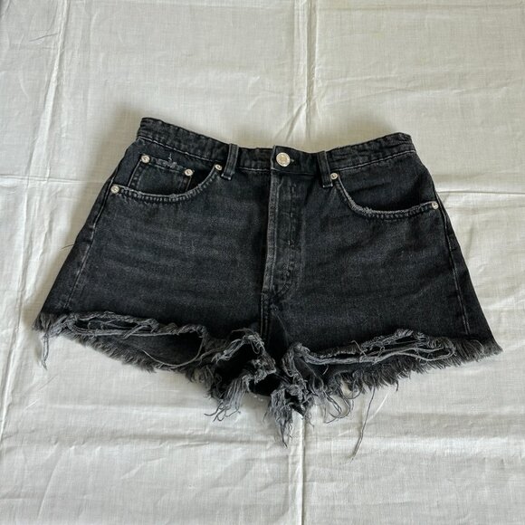 Zara Womens High Rise Denim Cutoff Shorts Size 6 Black Distressed Raw Hem Summer - Picture 1 of 16